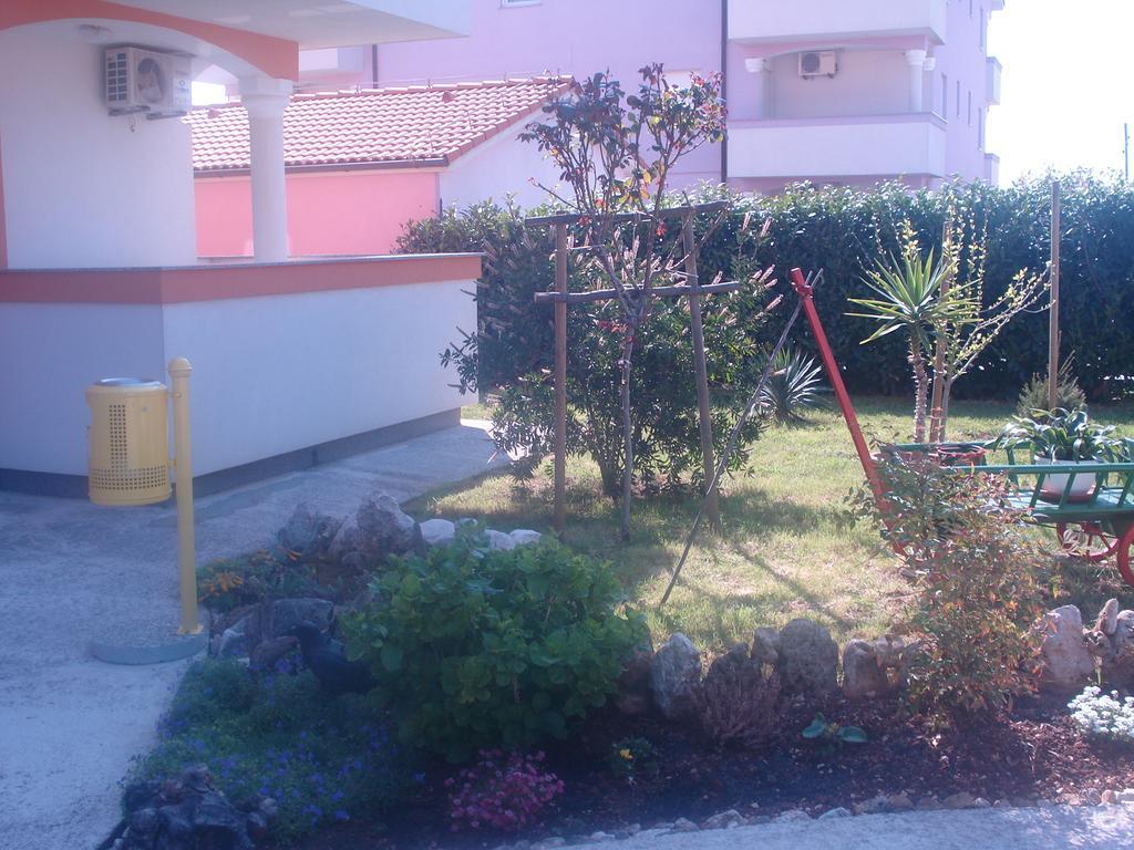 Apartments Buzleta Fažana Esterno foto