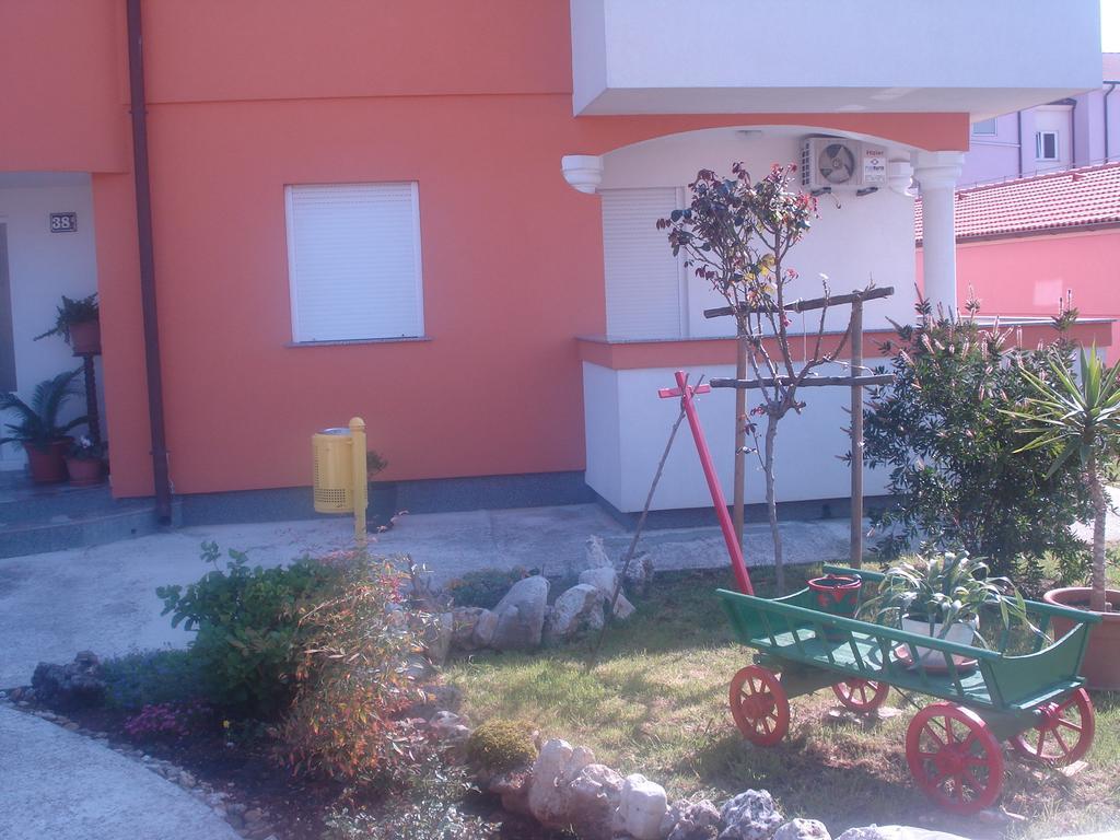Apartments Buzleta Fažana Esterno foto
